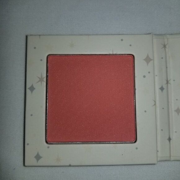Moonslice Beauty - Pressed Blush in Gorgeous - Picture 6 of 6